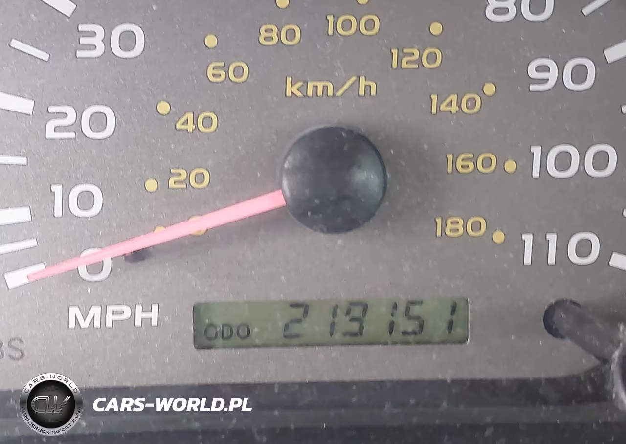 2002 Toyota Sequoia Limited V8 VIN:5TDZT38A22S103272 - 16