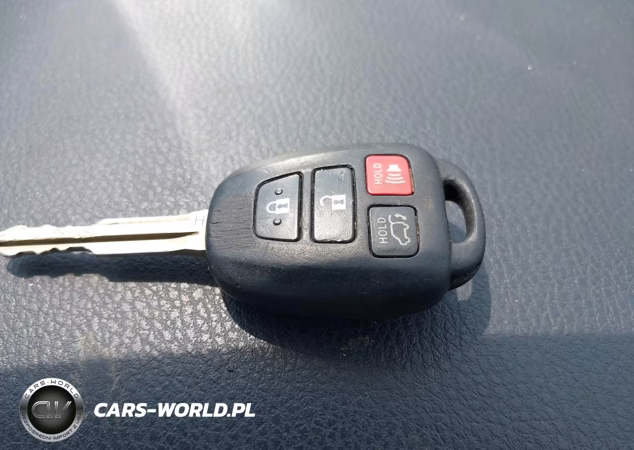 2016 Toyota Rav4 Xle VIN:2T3RFREV2GW487397 - 10