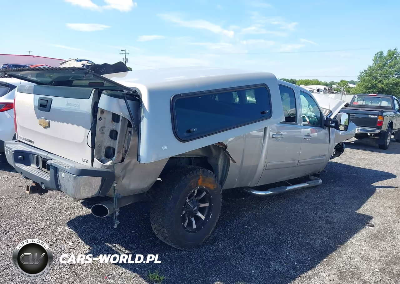2007 Chevrolet Silverado 2500Hd Ltz VIN:1GCHK236X7F557854 - 4