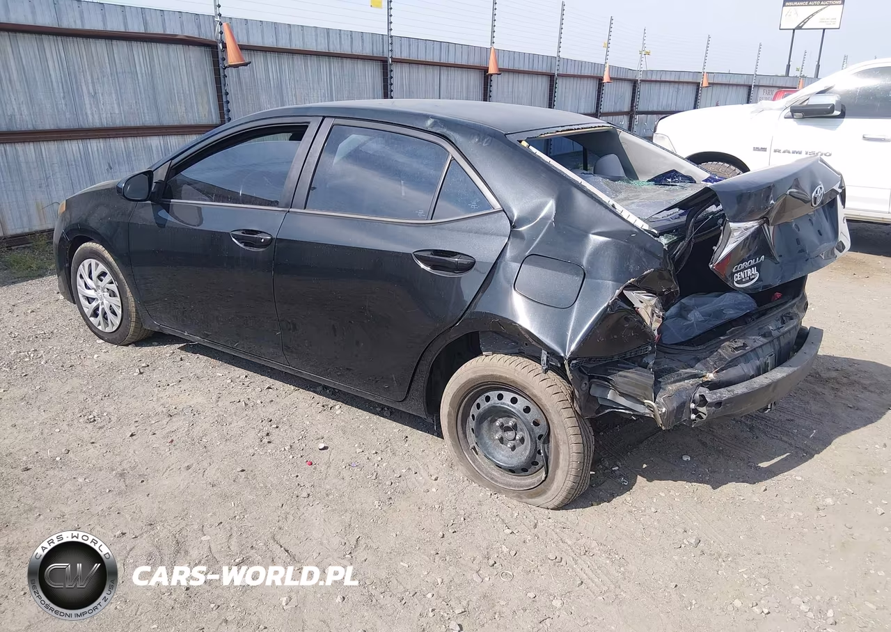 2017 Toyota Corolla Le VIN:5YFBURHE8HP571299 - 3