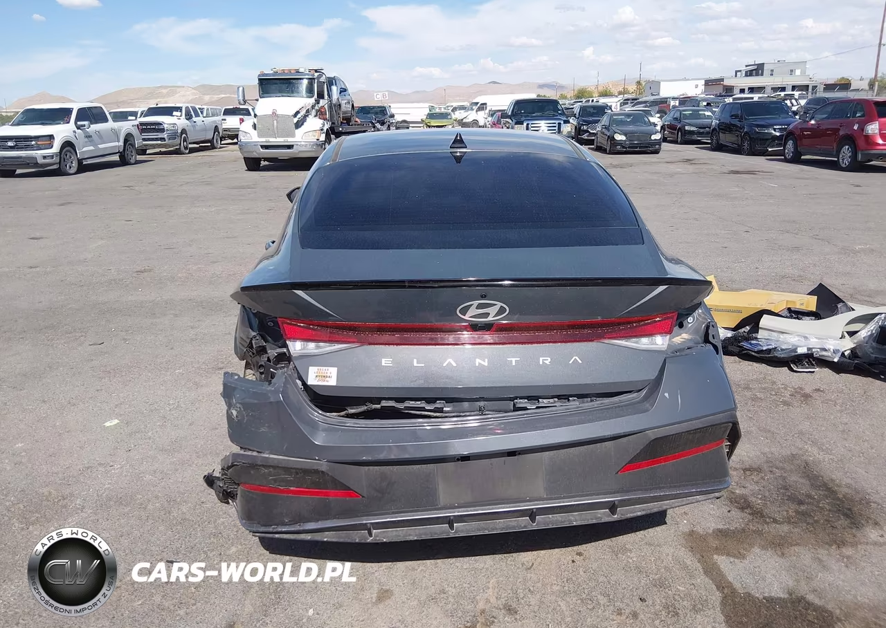 2025 Hyundai Elantra Sel Sport VIN:KMHLM4DG8SU993397 - 17