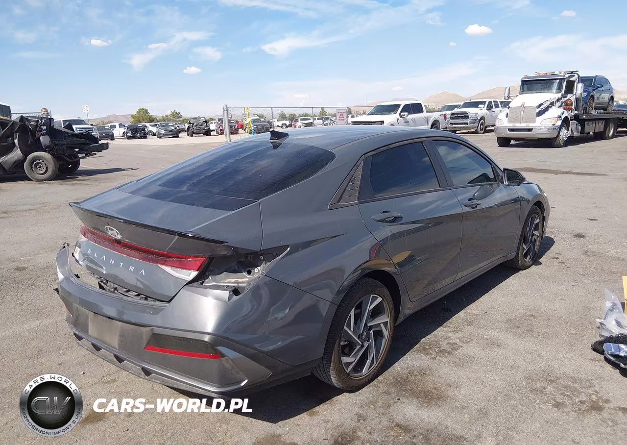 2025 Hyundai Elantra Sel Sport VIN:KMHLM4DG8SU993397 - 4