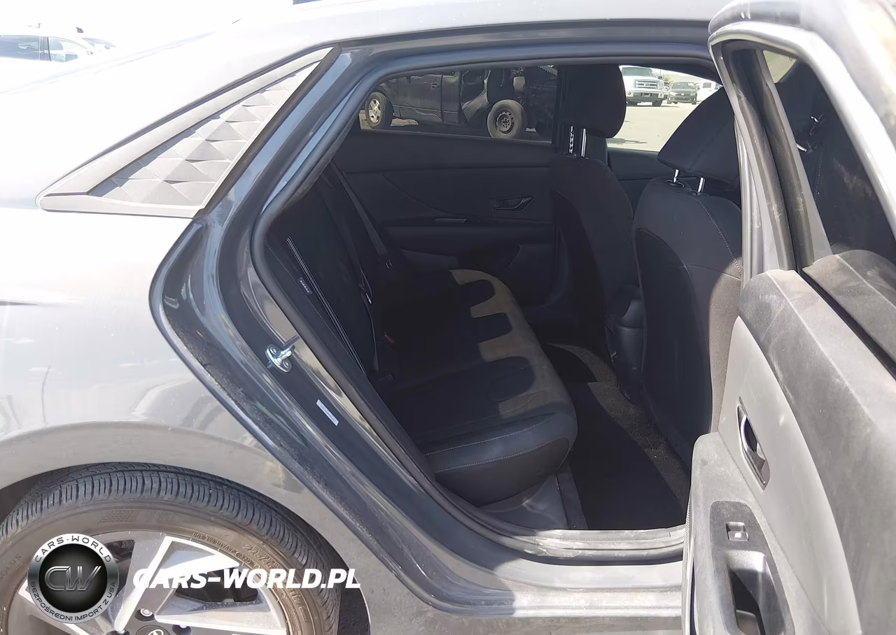 2025 Hyundai Elantra Sel Sport VIN:KMHLM4DG8SU993397 - 8