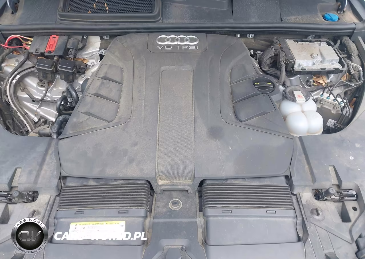 2018 Audi Q7 3.0T Premium VIN:WA1VAAF78JD051702 - 10