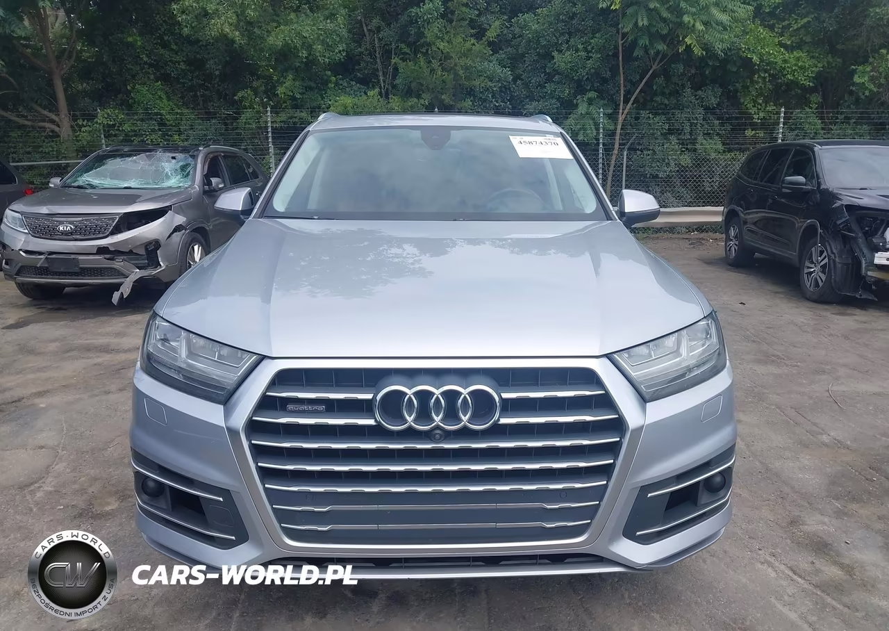 2018 Audi Q7 3.0T Premium VIN:WA1VAAF78JD051702 - 12