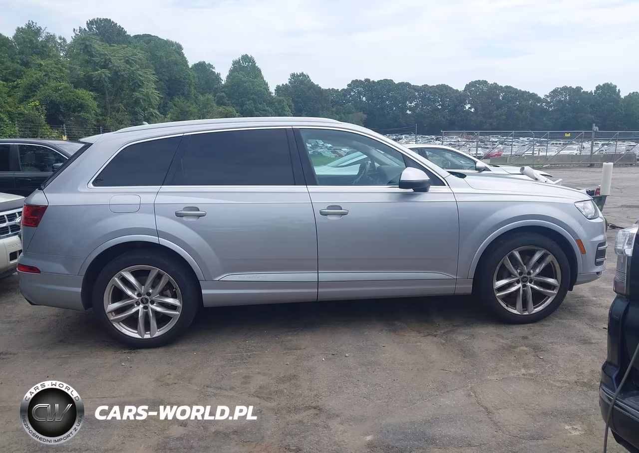 2018 Audi Q7 3.0T Premium VIN:WA1VAAF78JD051702 - 13