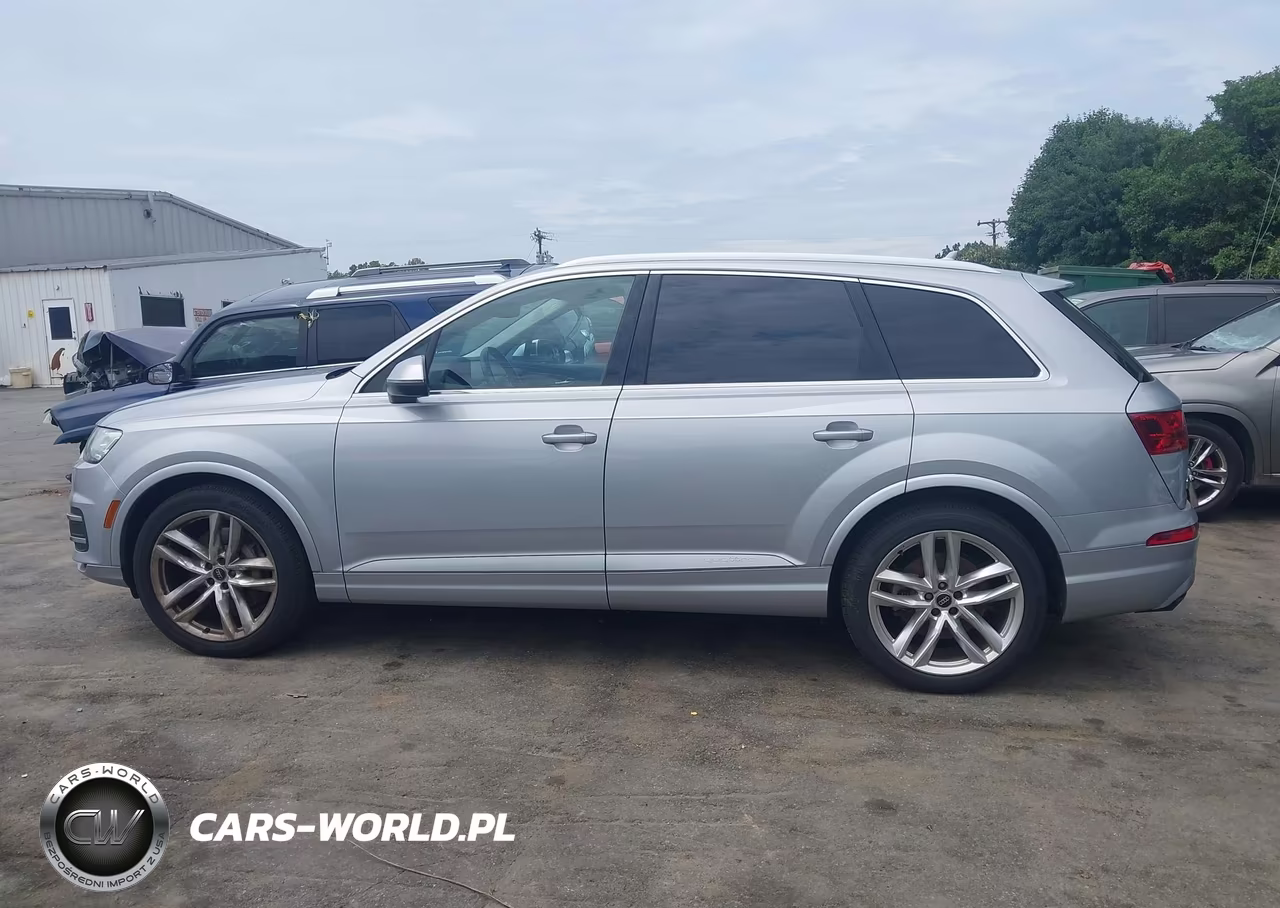2018 Audi Q7 3.0T Premium VIN:WA1VAAF78JD051702 - 14