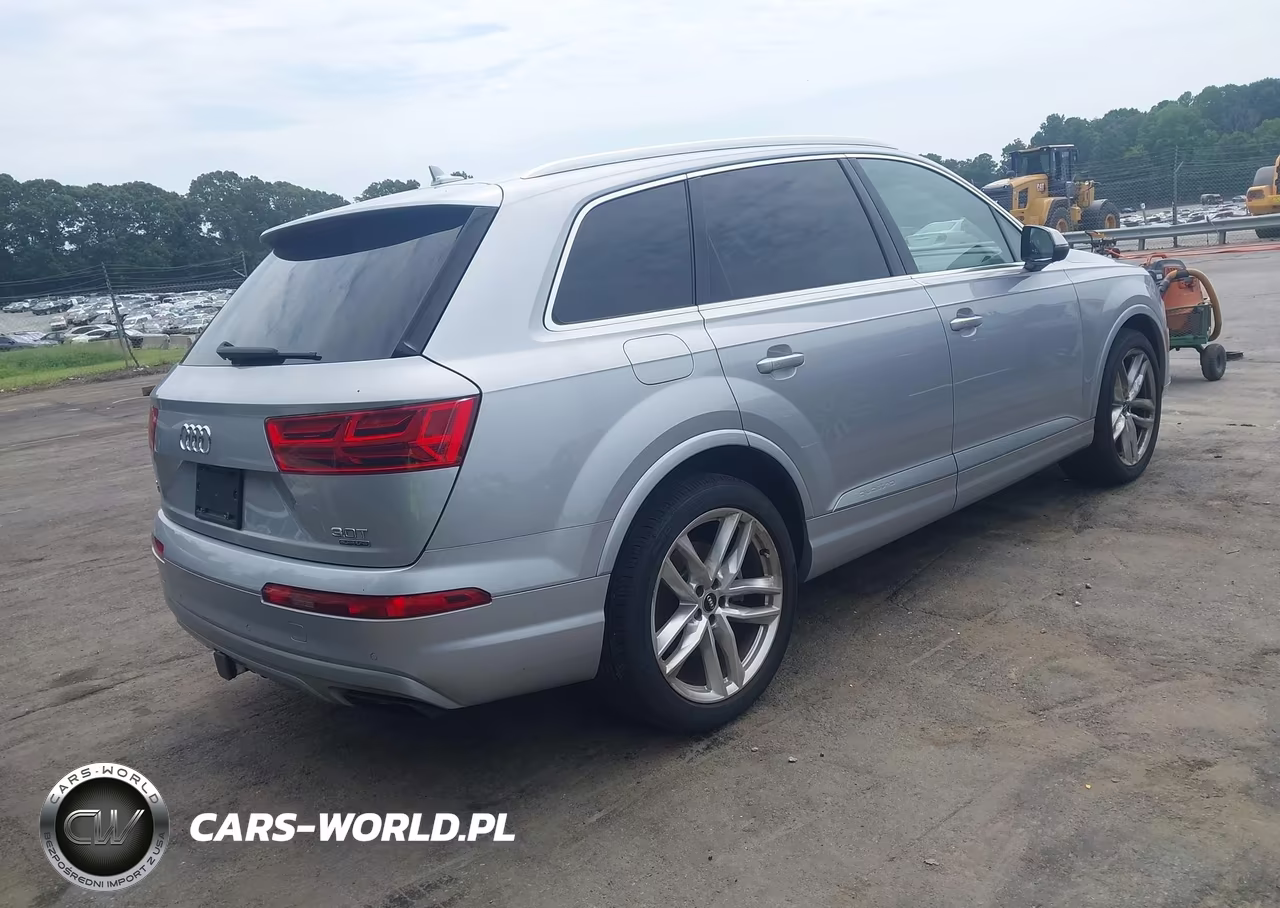 2018 Audi Q7 3.0T Premium VIN:WA1VAAF78JD051702 - 4