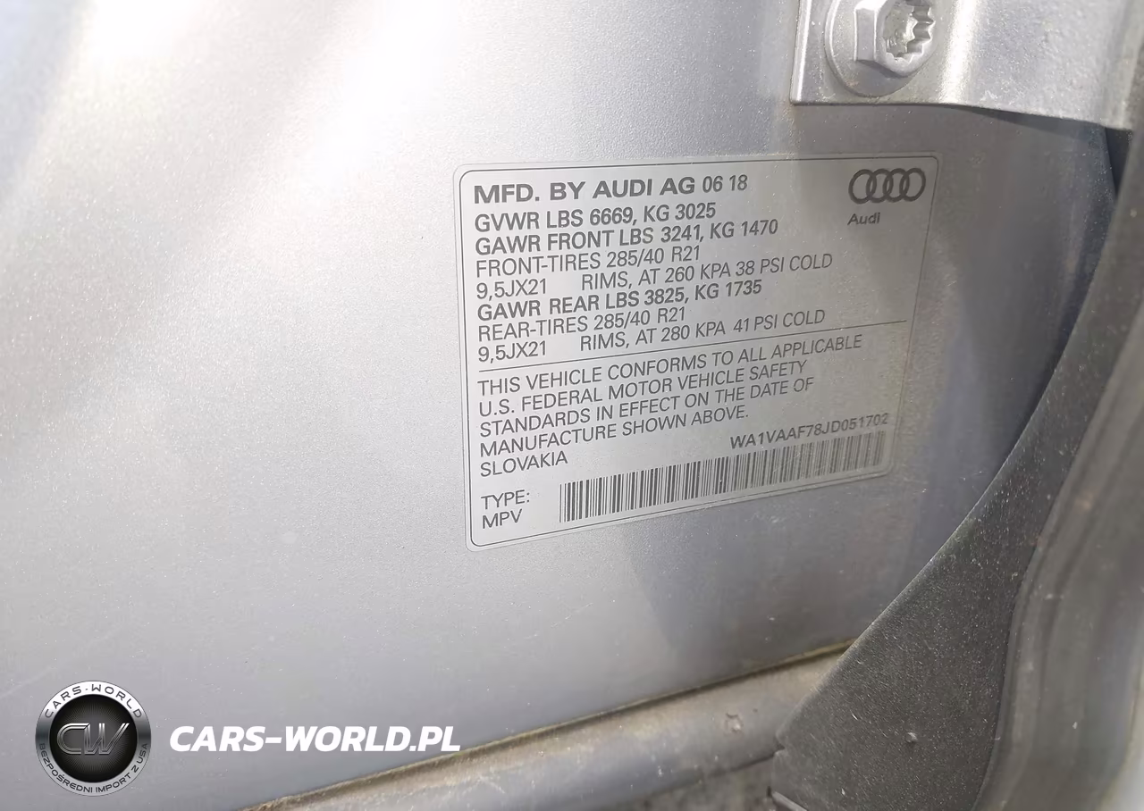 2018 Audi Q7 3.0T Premium VIN:WA1VAAF78JD051702 - 9