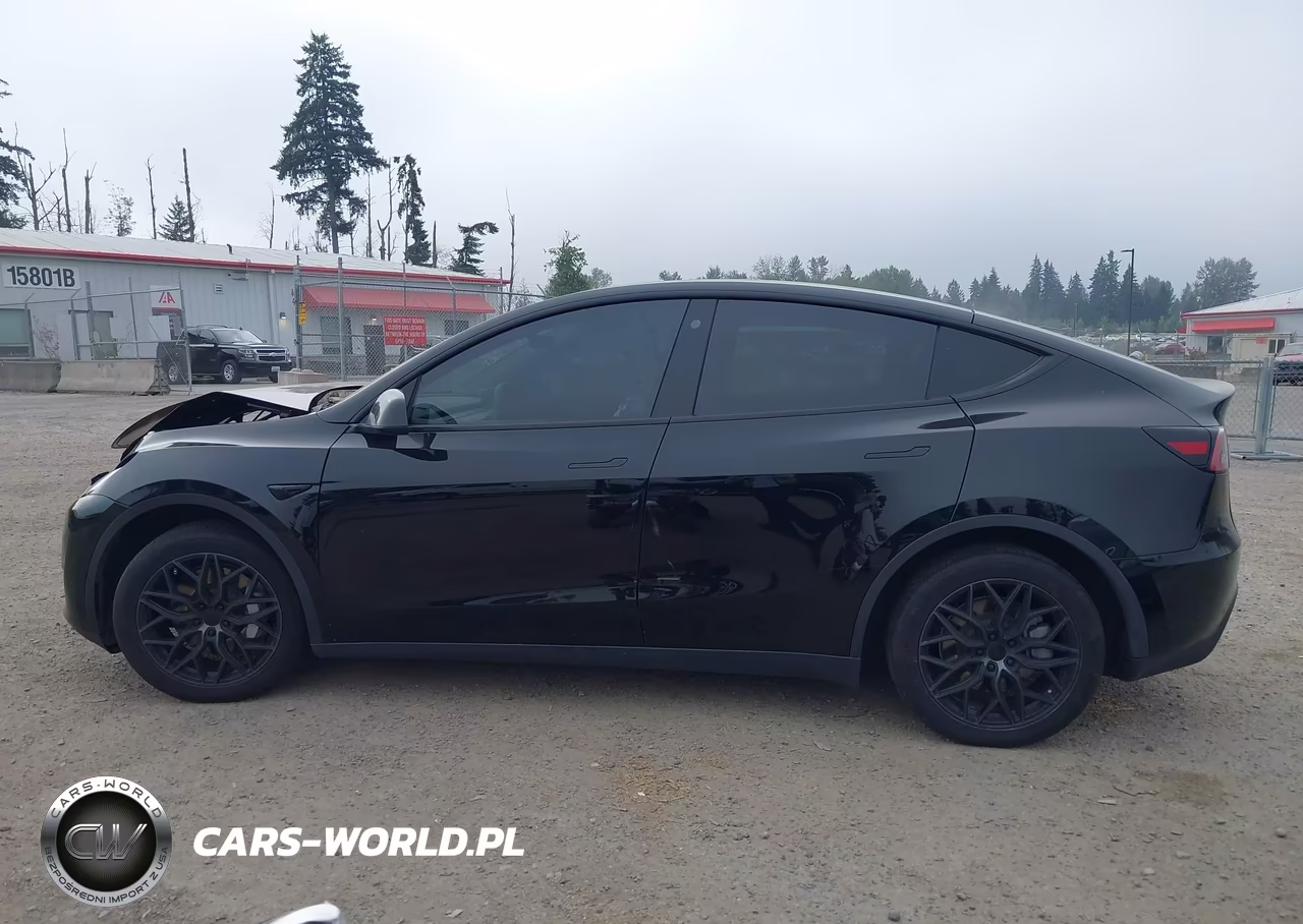 2022 Tesla Model Y VIN:7SAYGDEE4NF368347 - 15