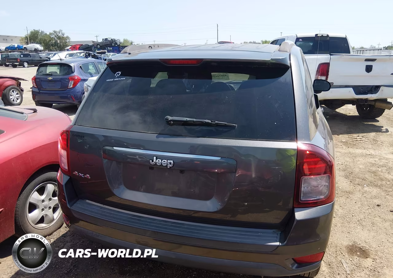 2015 Jeep Compass Sport VIN:1C4NJDBB2FD225708 - 16
