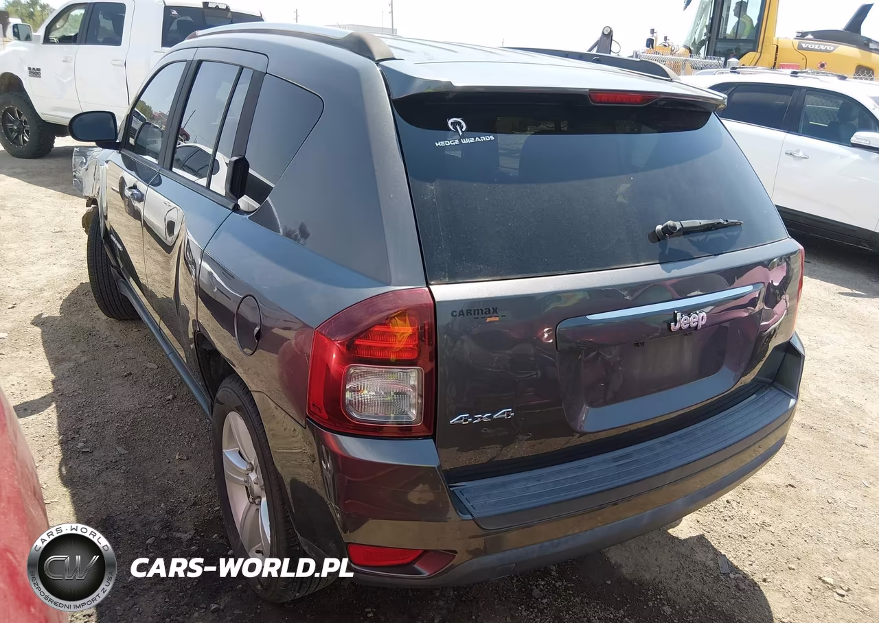 2015 Jeep Compass Sport VIN:1C4NJDBB2FD225708 - 3