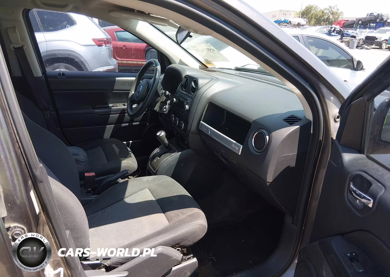2015 Jeep Compass Sport VIN:1C4NJDBB2FD225708 - 5