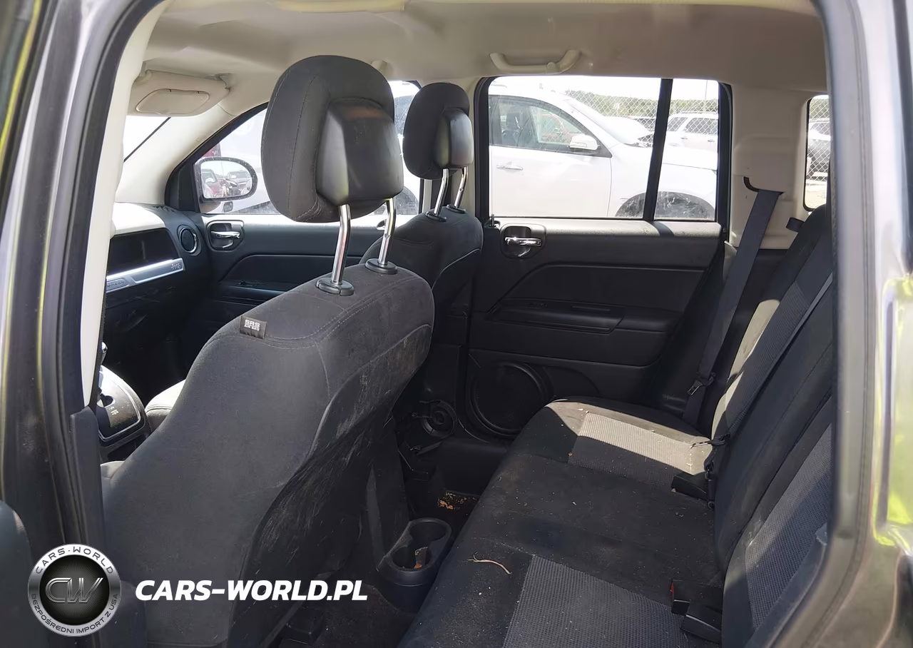2015 Jeep Compass Sport VIN:1C4NJDBB2FD225708 - 8