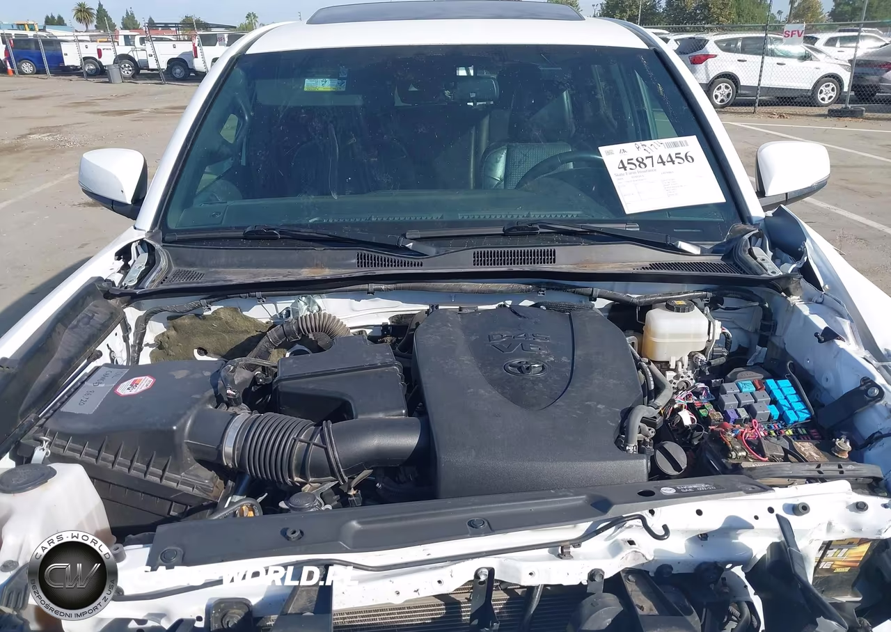 2018 Toyota Tacoma Trd Off Road VIN:3TMCZ5AN4JM186747 - 10