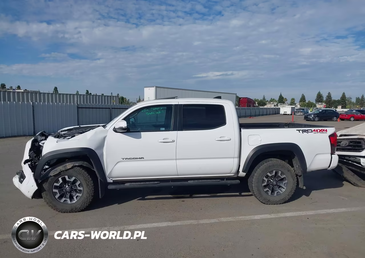 2018 Toyota Tacoma Trd Off Road VIN:3TMCZ5AN4JM186747 - 15