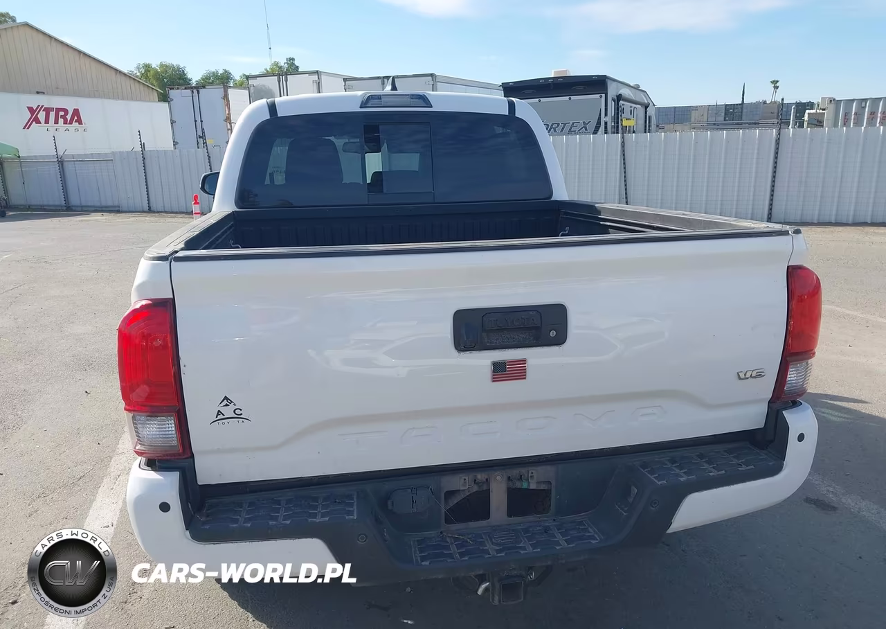 2018 Toyota Tacoma Trd Off Road VIN:3TMCZ5AN4JM186747 - 17