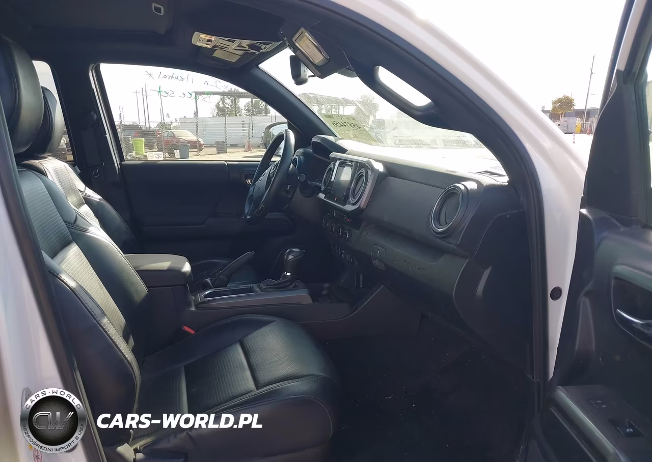 2018 Toyota Tacoma Trd Off Road VIN:3TMCZ5AN4JM186747 - 5