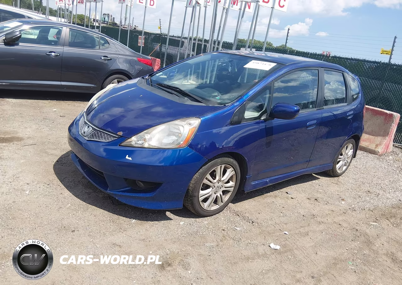 2011 Honda Fit Sport VIN:JHMGE8H50BC013720 - 2