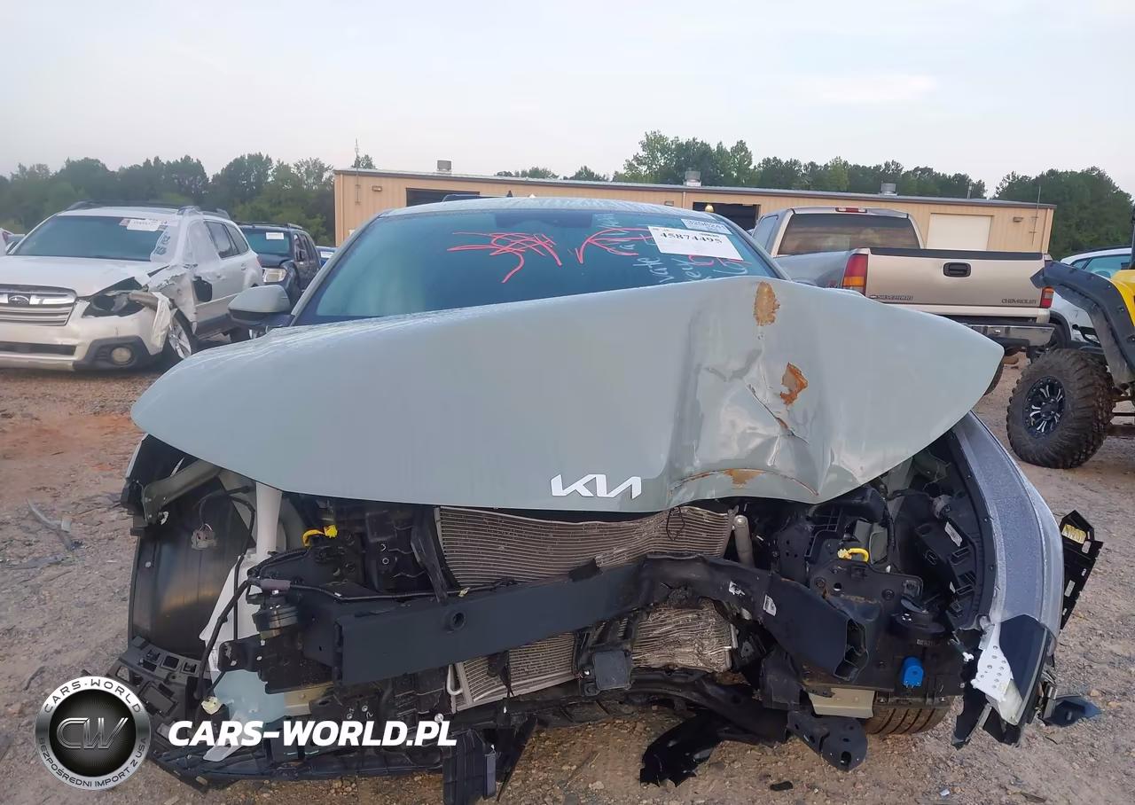 2025 Kia K4 Lxs VIN:3KPFT4DE6SE186183 - 6