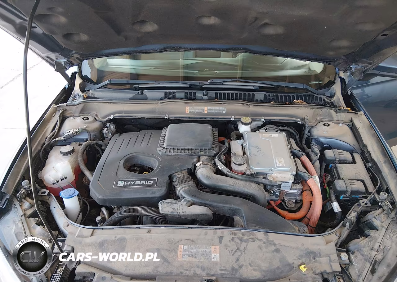 2018 Ford Fusion Hybrid S VIN:3FA6P0UU0JR235847 - 10