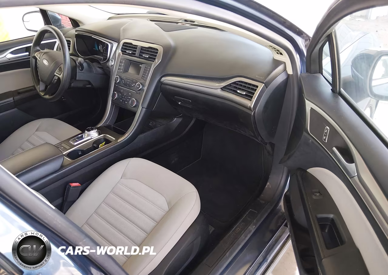 2018 Ford Fusion Hybrid S VIN:3FA6P0UU0JR235847 - 5