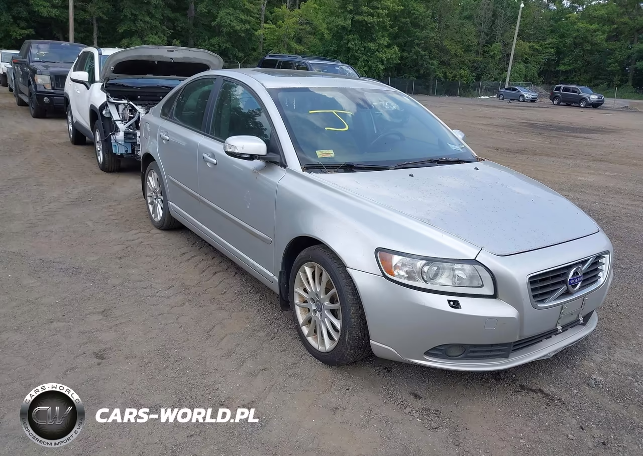 2011 Volvo S40 R-Design-T5 (Retail Only)