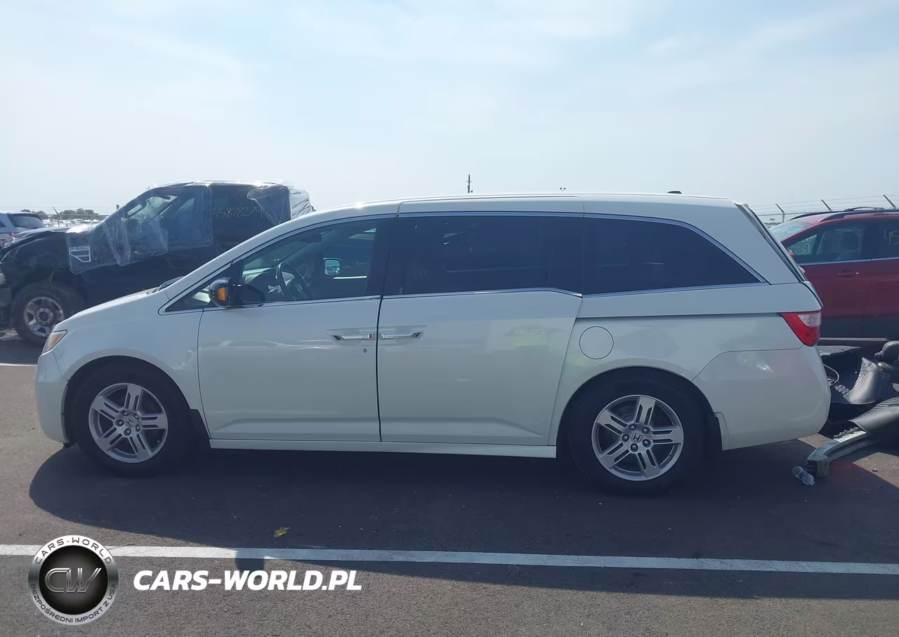 2013 Honda Odyssey Touring-Touring Elite VIN:5FNRL5H91DB011014 - 15