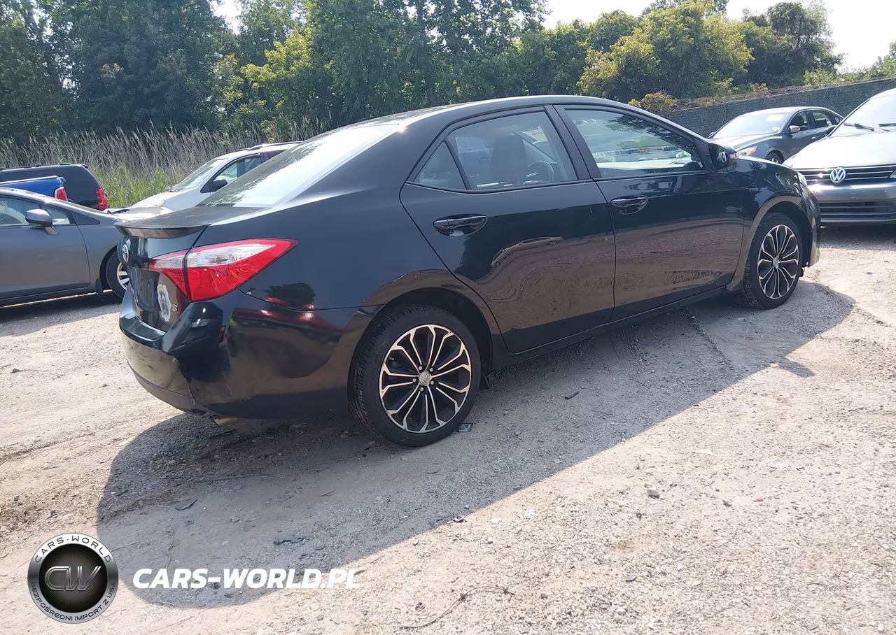 2015 Toyota Corolla S Plus VIN:2T1BURHE2FC457845 - 4