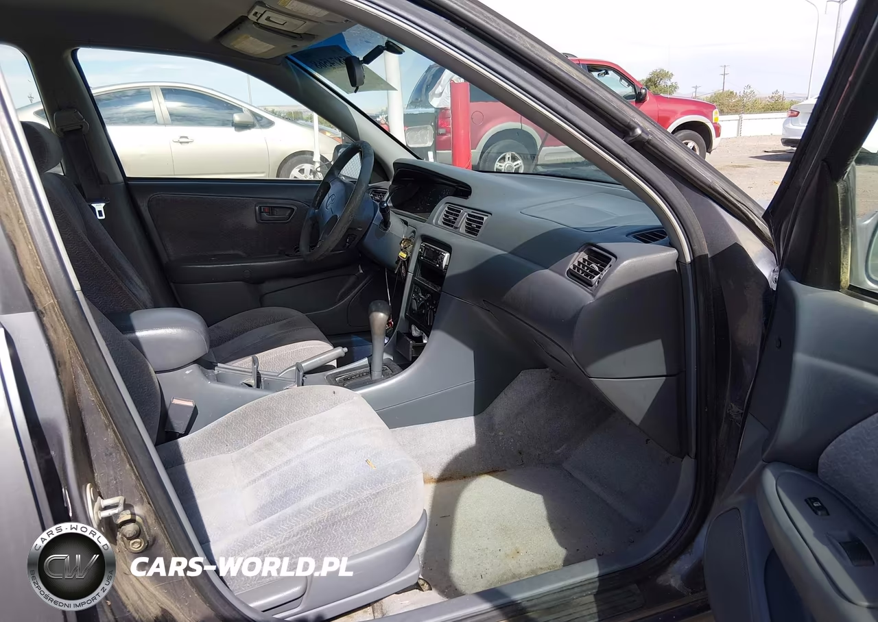 1998 Toyota Camry Le VIN:JT2BG22K1W0130370 - 5