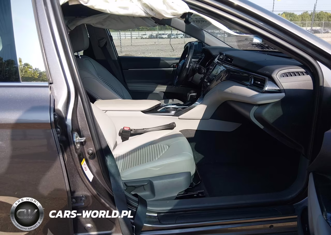 2018 Toyota Camry Se VIN:4T1B11HK8JU581173 - 5