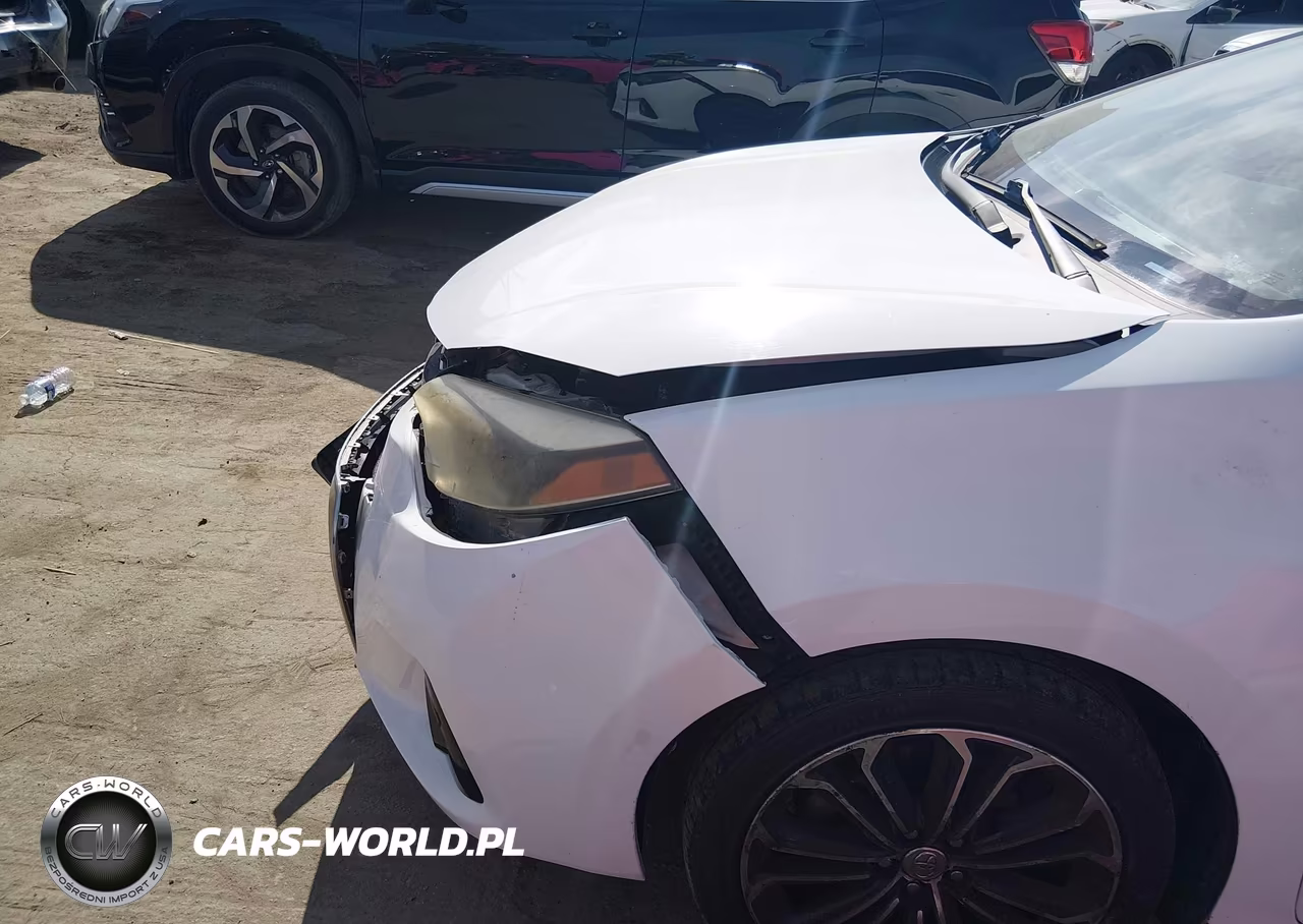 2016 Toyota Corolla S Plus VIN:5YFBURHE5GP432519 - 17