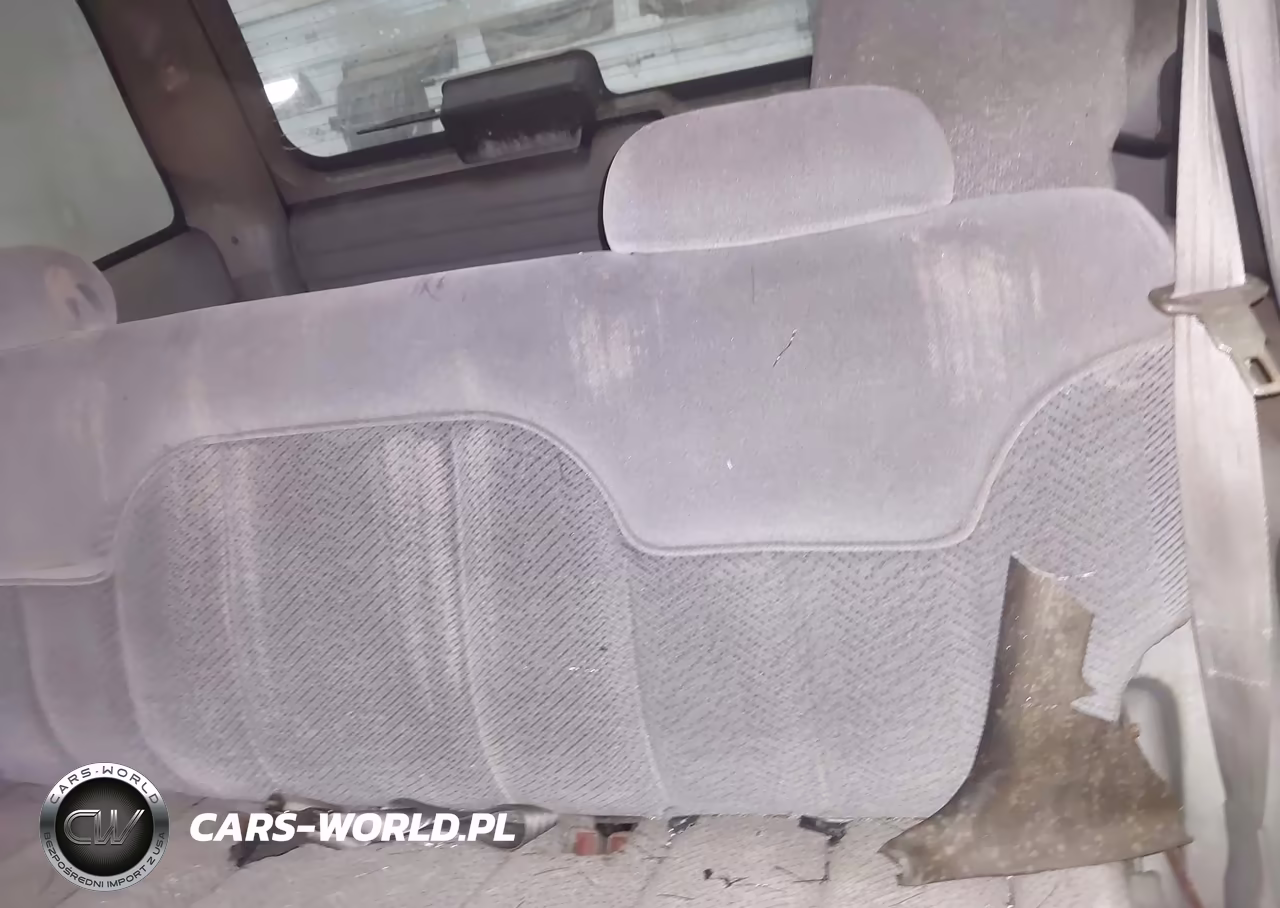 1999 Chevrolet Tahoe VIN:3GNEK18R8XG190944 - 8