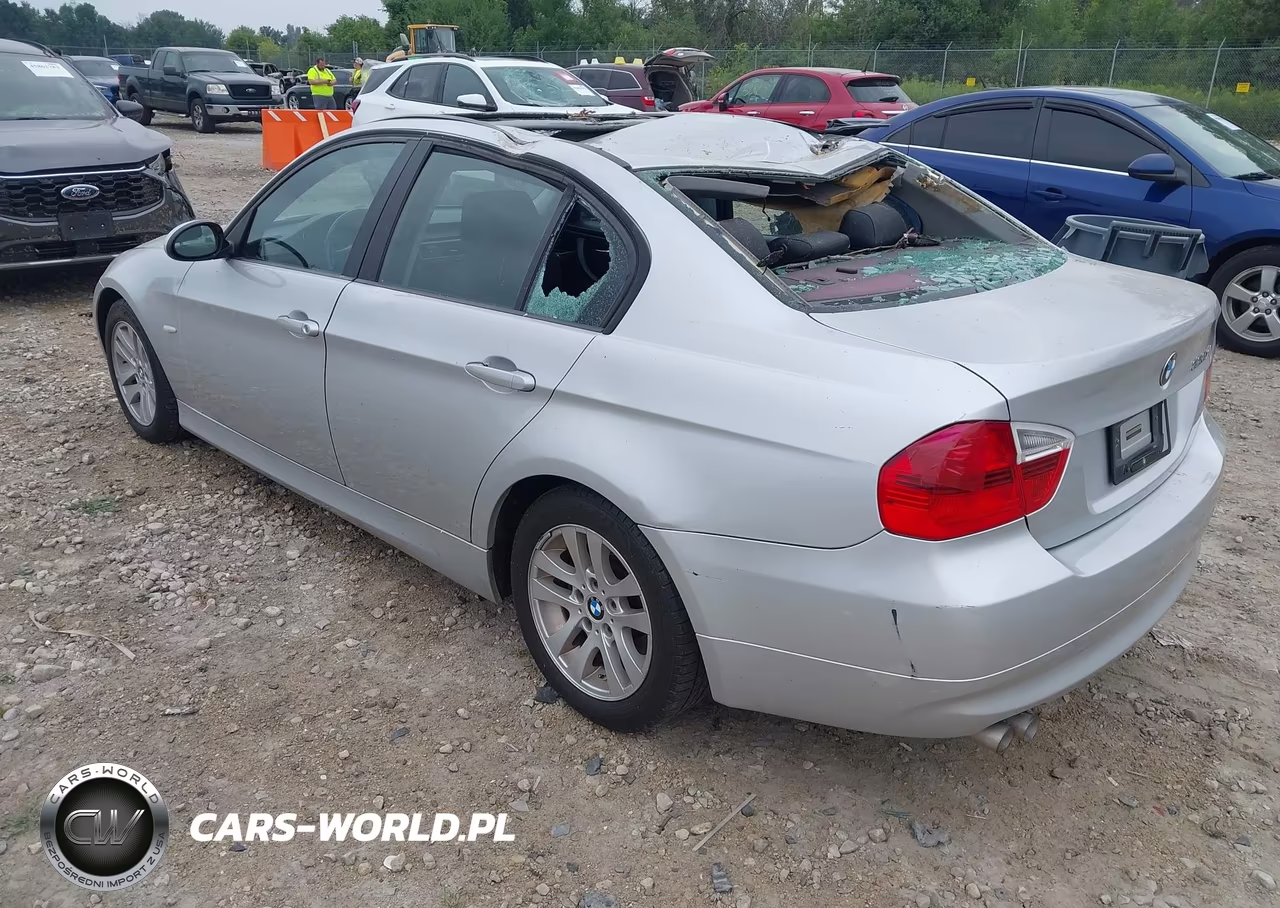 2007 BMW 328Xi VIN:WBAVC93567KX61460 - 3