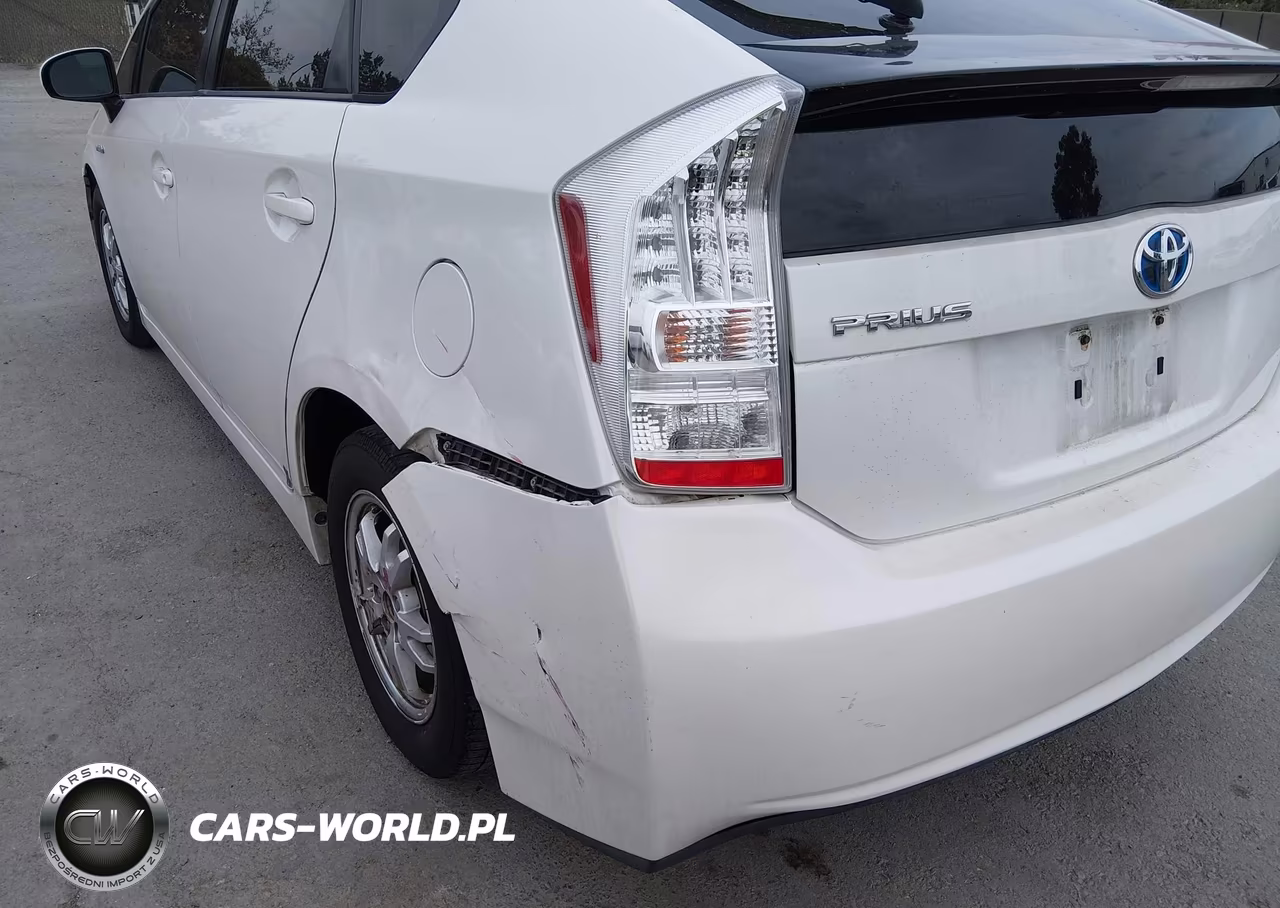 2011 Toyota Prius Two VIN:JTDKN3DU0B0325033 - 12