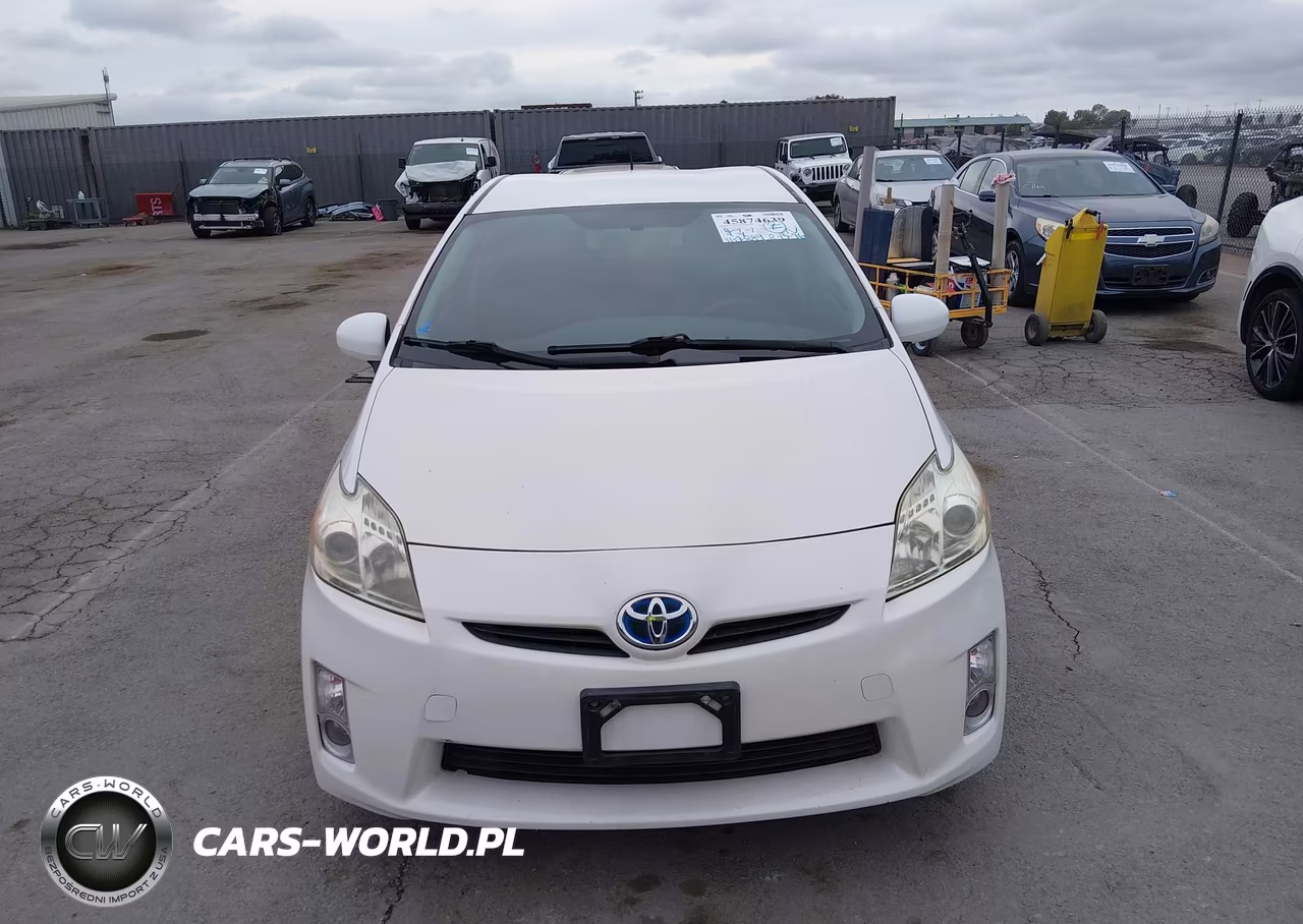2011 Toyota Prius Two VIN:JTDKN3DU0B0325033 - 14