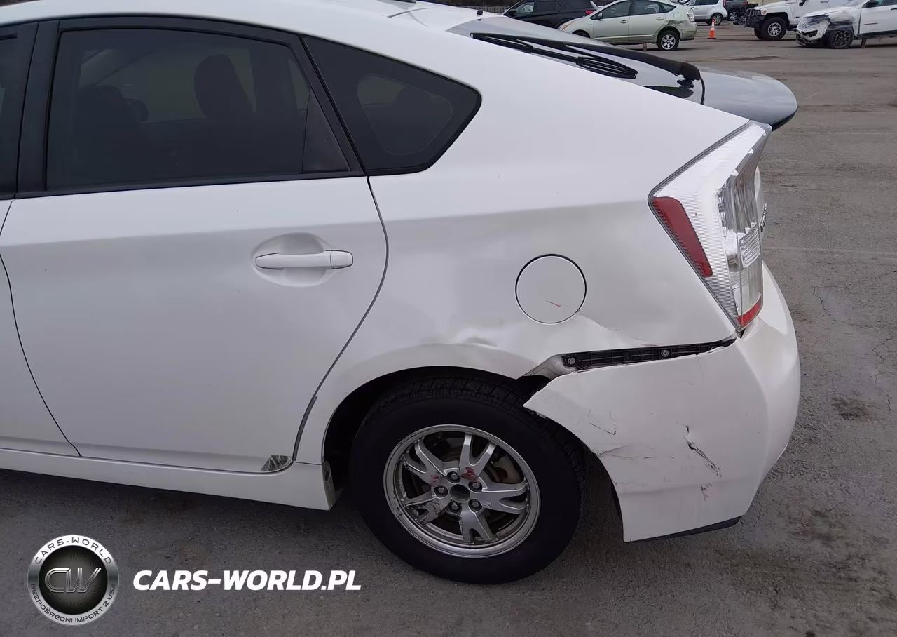 2011 Toyota Prius Two VIN:JTDKN3DU0B0325033 - 6
