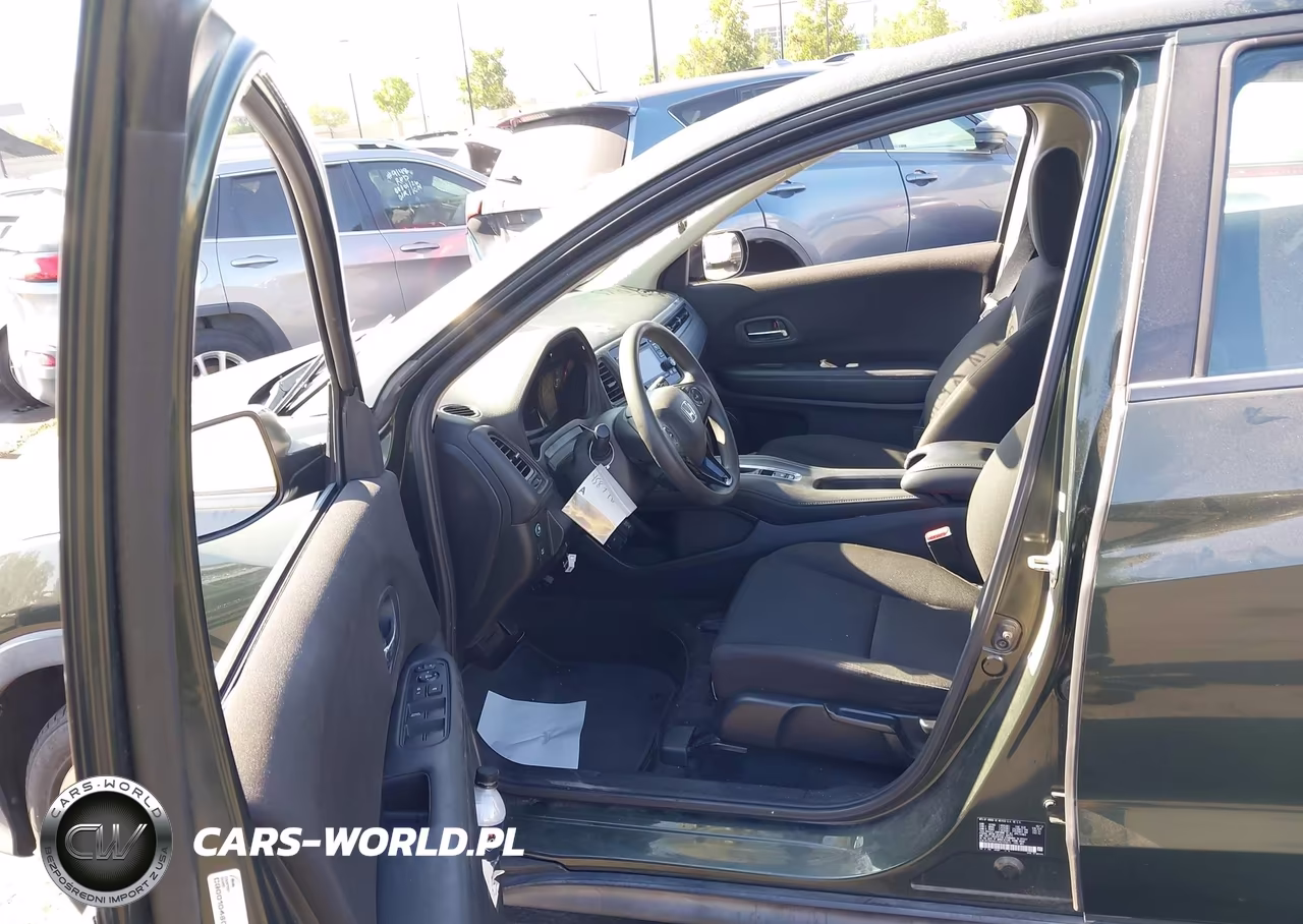 2017 Honda Hr-V Lx VIN:3CZRU5H37HG705872 - 5