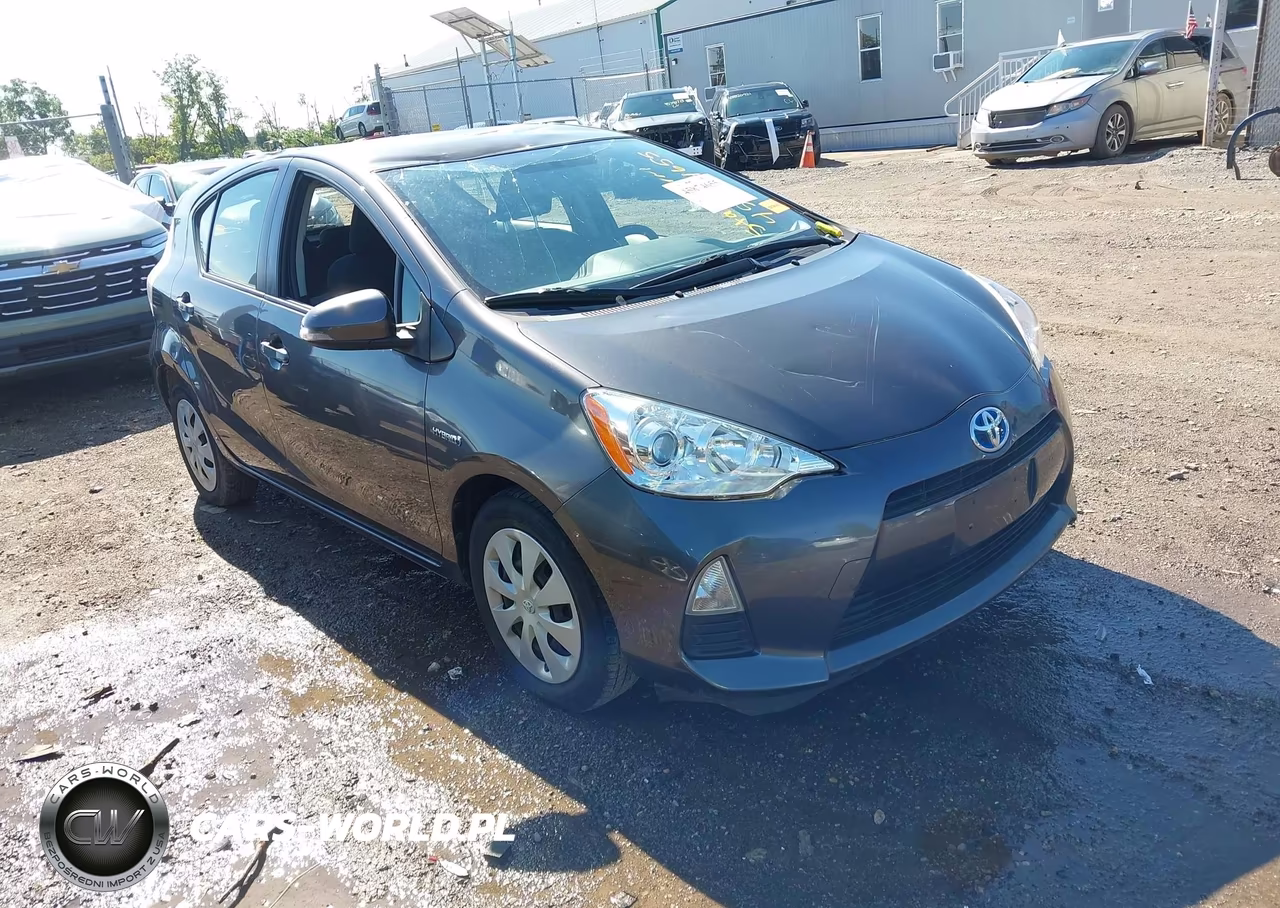 2014 Toyota Prius C Two – zdjęcie 1 z 16