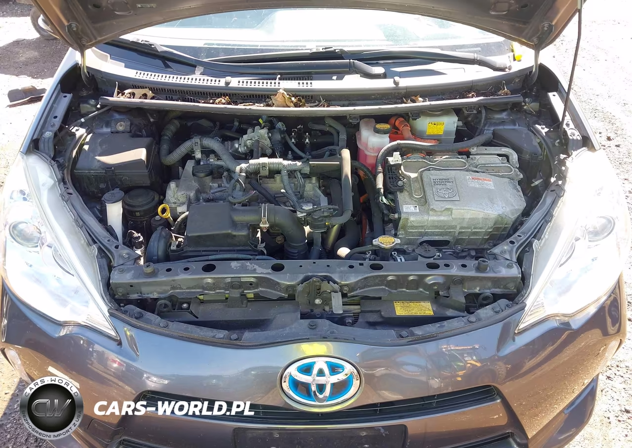 2014 Toyota Prius C Two VIN:JTDKDTB33E1073497 - 10