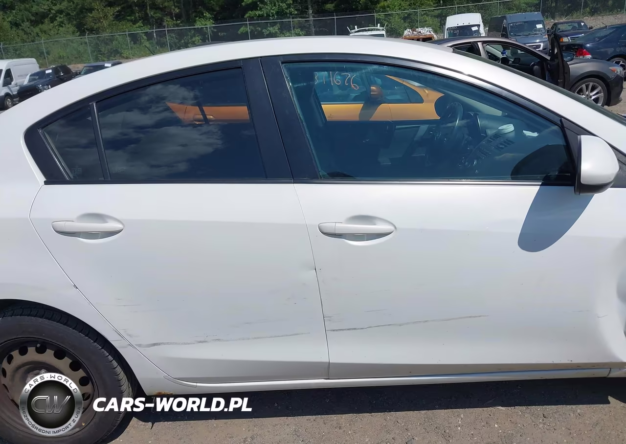 2013 Mazda Mazda3 I Sport VIN:JM1BL1UP6D1759345 - 13