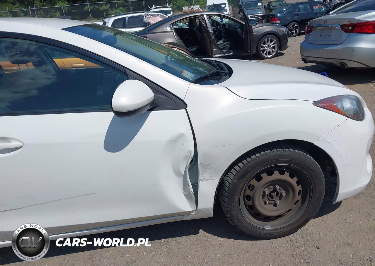 2013 Mazda Mazda3 I Sport VIN:JM1BL1UP6D1759345 - 14