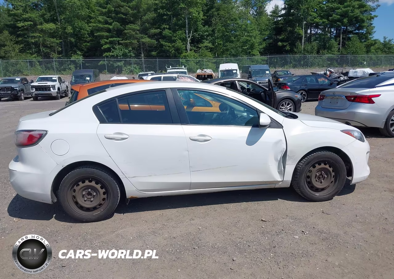 2013 Mazda Mazda3 I Sport VIN:JM1BL1UP6D1759345 - 6