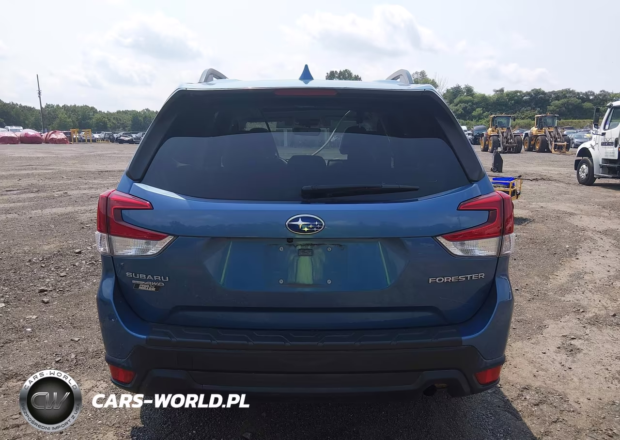 2021 Subaru Forester Premium VIN:JF2SKAJC8MH443135 - 17