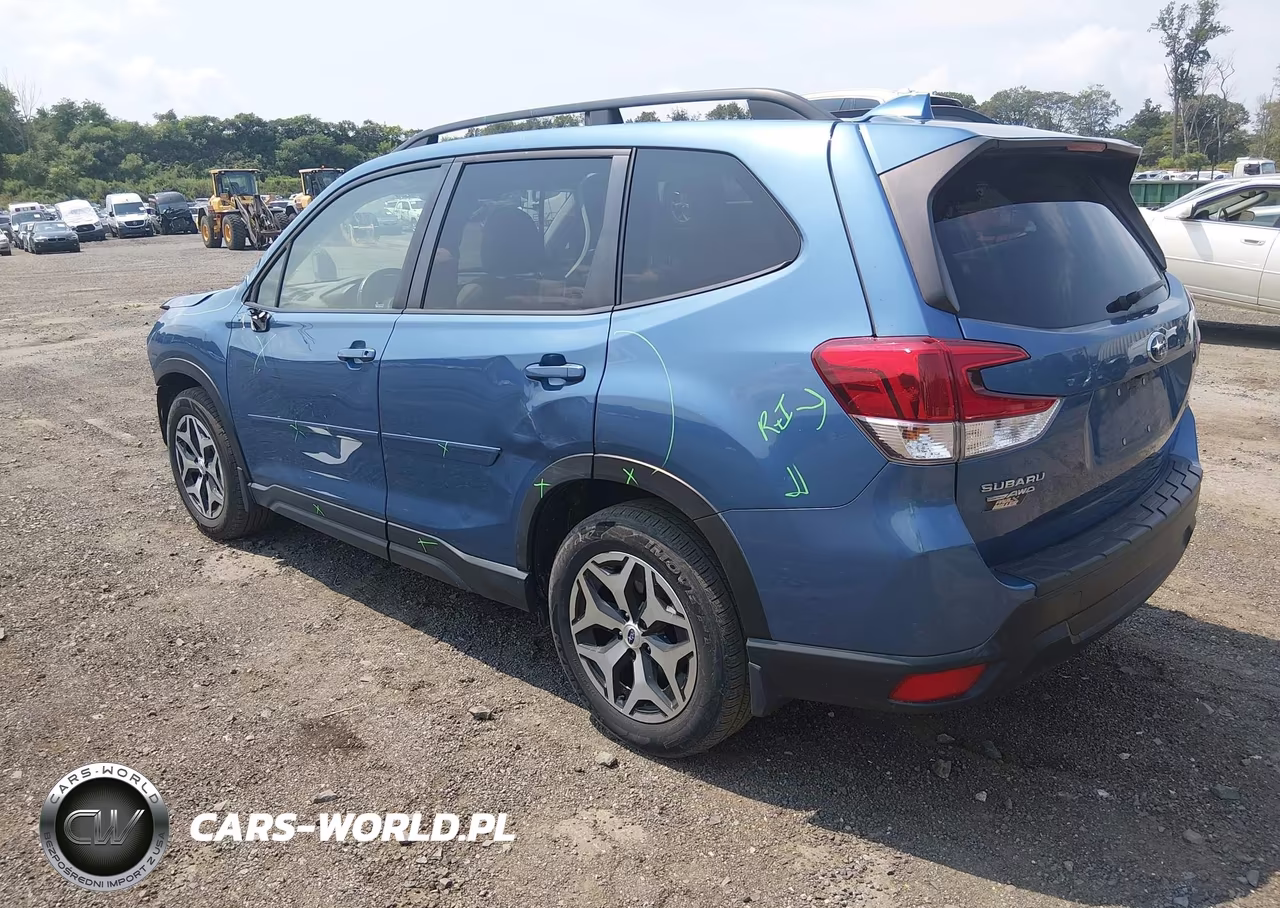 2021 Subaru Forester Premium VIN:JF2SKAJC8MH443135 - 3