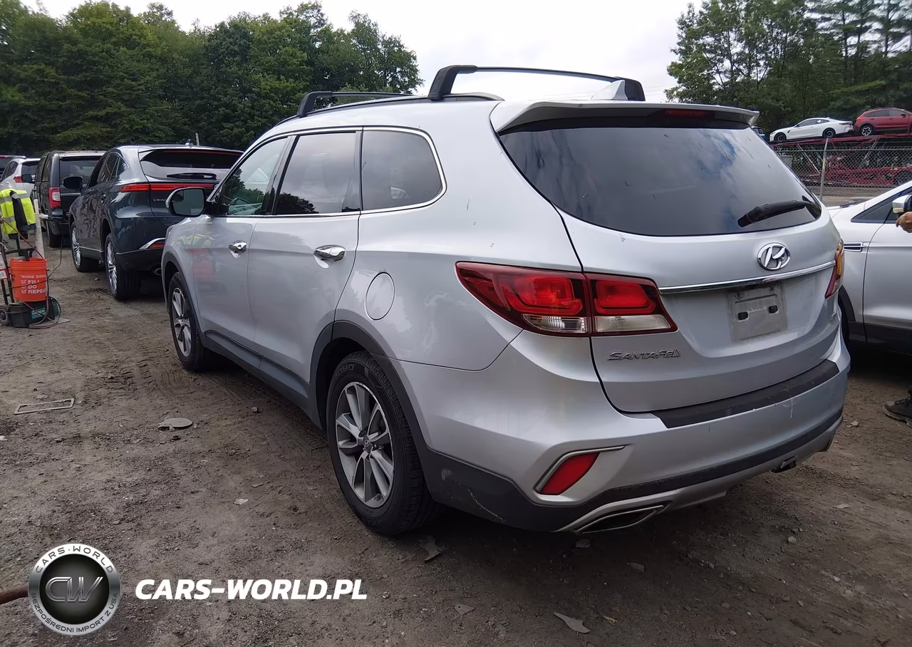 2018 Hyundai Santa Fe Se VIN:KM8SMDHF1JU268221 - 3
