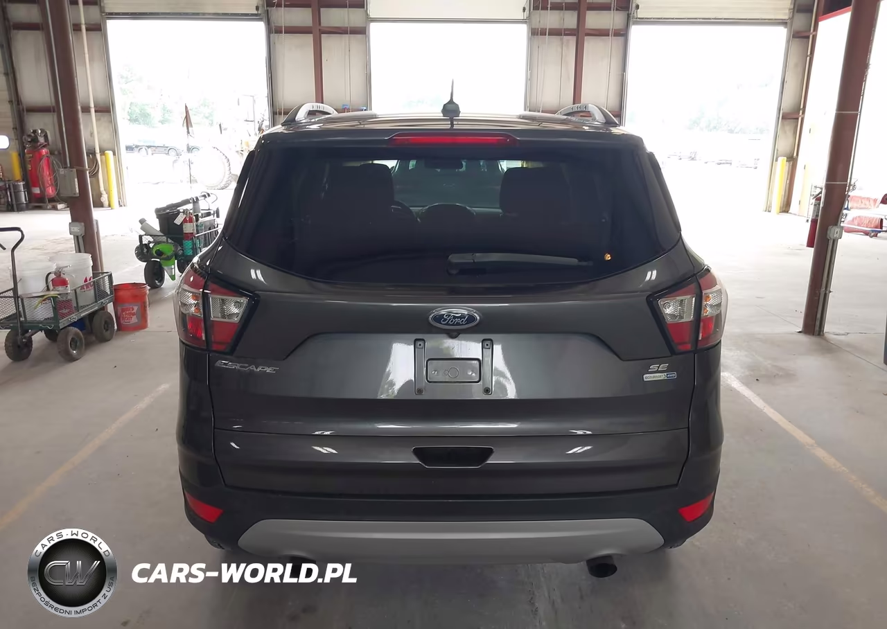 2018 Ford Escape Se VIN:1FMCU9GD7JUD31145 - 17