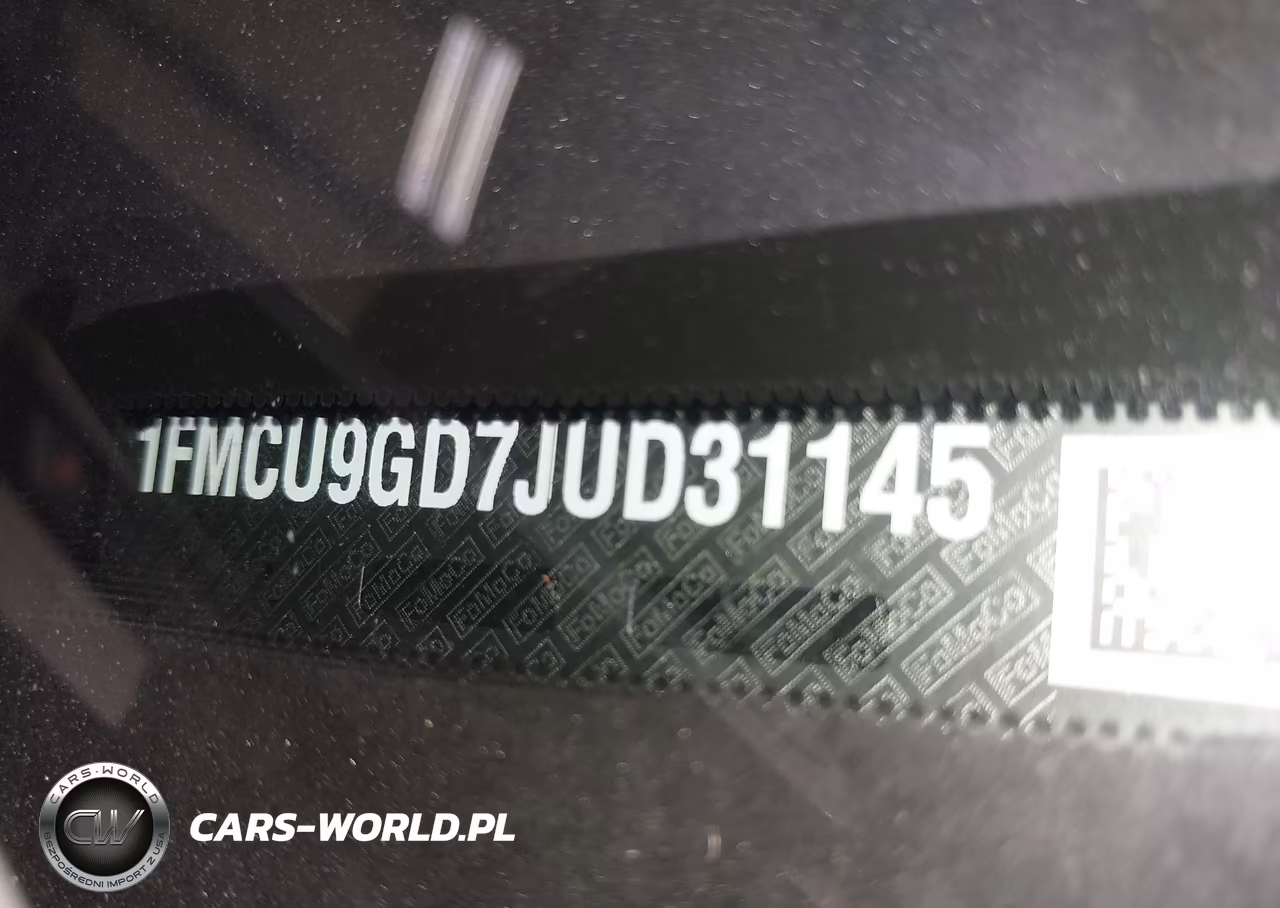 2018 Ford Escape Se VIN:1FMCU9GD7JUD31145 - 9