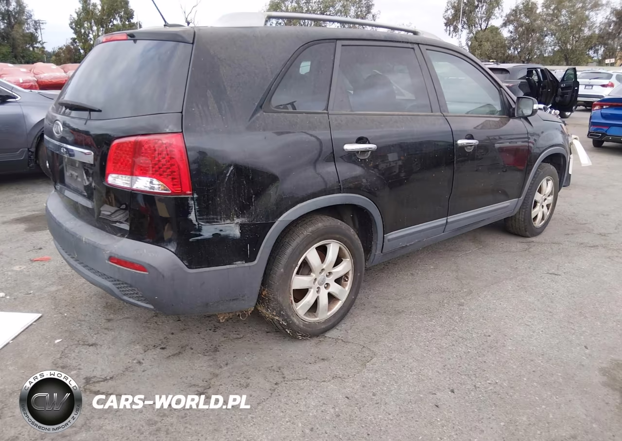 2012 Kia Sorento Lx V6 VIN:5XYKT4A28CG280255 - 4