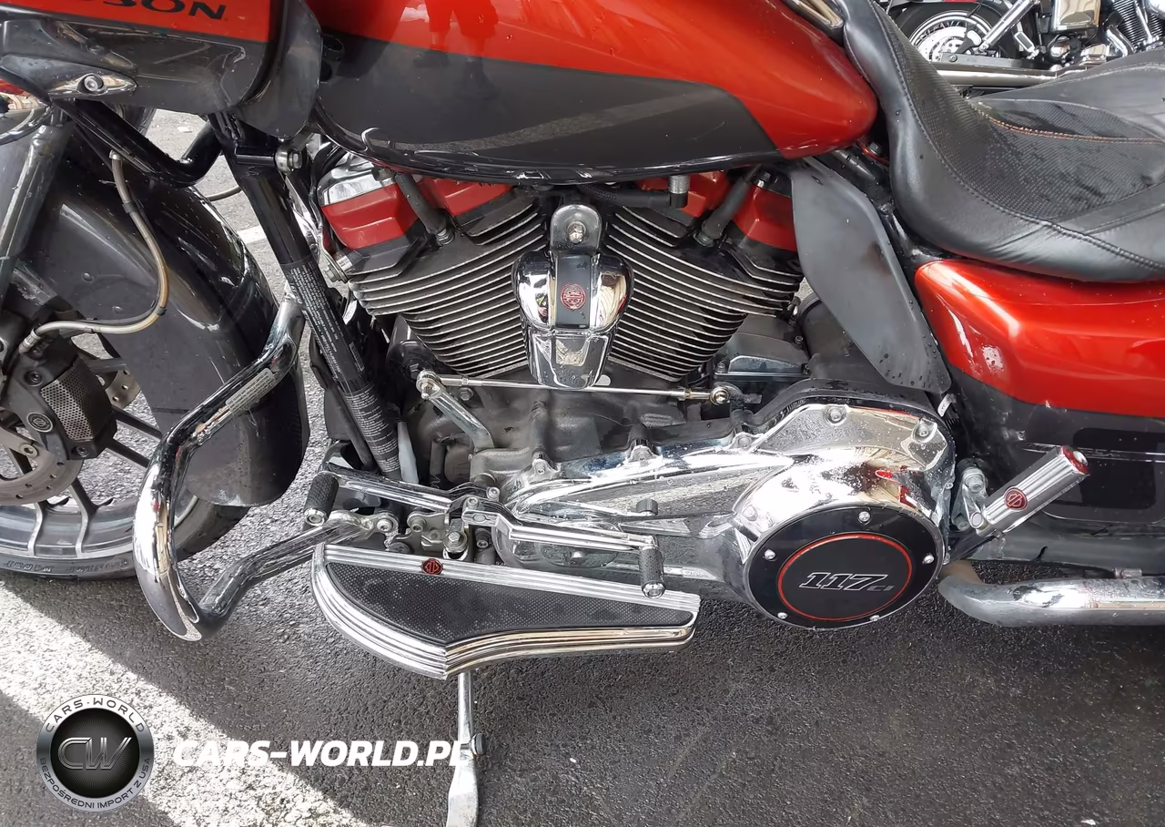 2018 Harley-Davidson Fltrxse Cvo Road Glide VIN:1HD1TCL14JB951355 - 9